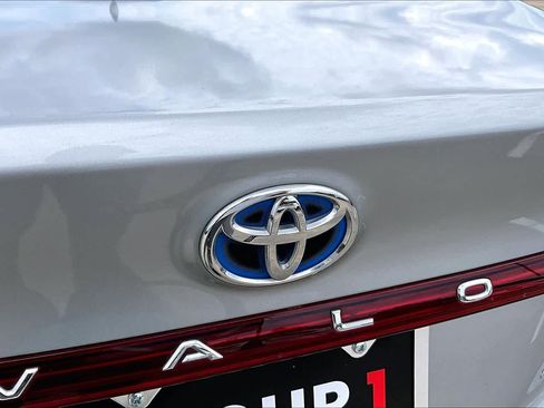 Used 2021 Toyota Avalon XLE w/ Moonroof Package FWD image 31