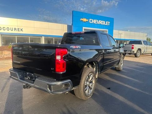 Used 2024 Chevrolet Silverado 1500 LT AWD/4WD image 4