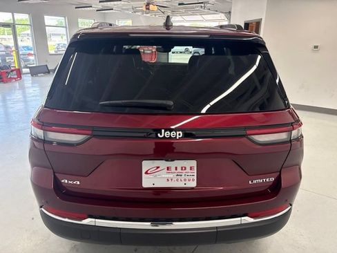 Used 2024 Jeep Grand Cherokee Limited AWD/4WD image 7