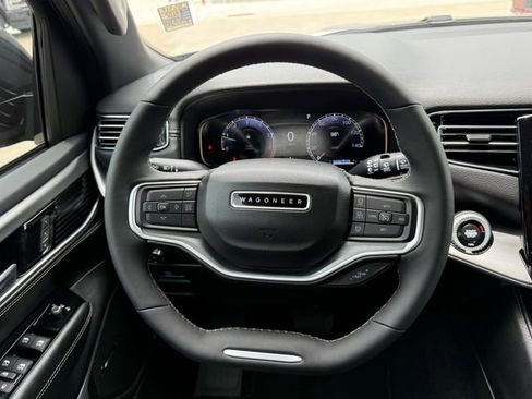 New 2025 Jeep Wagoneer L Series II AWD/4WD image 20