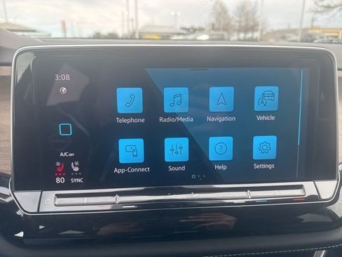 Used 2024 Volkswagen Atlas SE image 17