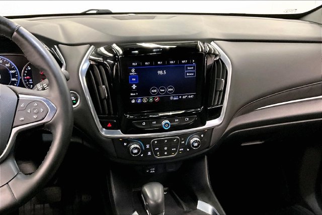 Used 2023 Chevrolet Traverse High Country FWD image 7