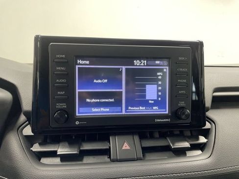 Used 2021 Toyota RAV4 LE w/ Carpet Mat Package (TMS) AWD/4WD image 18
