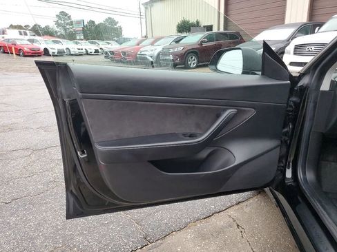 Used 2021 Tesla Model 3 Standard Range Plus image 14