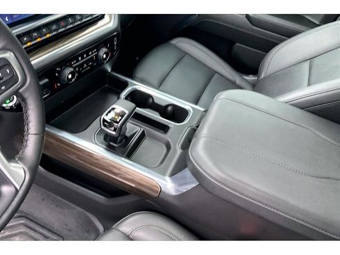 Used 2025 Chevrolet Silverado 1500 LT Trail Boss w/ LT Trail Boss Premium Package image 19