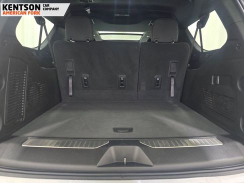 Used 2024 Chevrolet Suburban Z71 image 8