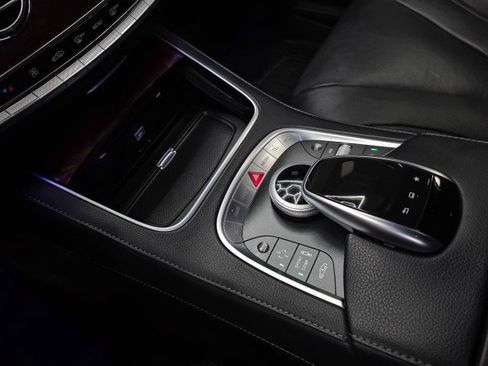 Used 2015 Mercedes-Benz S 550 4MATIC Sedan image 32