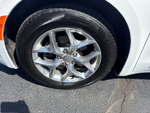 Used 2018 Chrysler Pacifica Limited FWD image 30