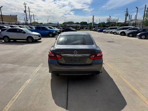 Used 2017 Nissan Altima 2.5 S w/ Power Driver Seat Package image 6