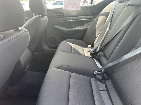 Used 2025 Nissan Altima 2.5 SV FWD image 20