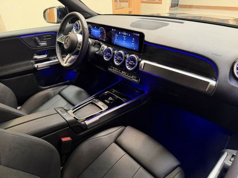 Certified 2025 Mercedes-Benz GLB 250 4MATIC w/ Winter Package image 17