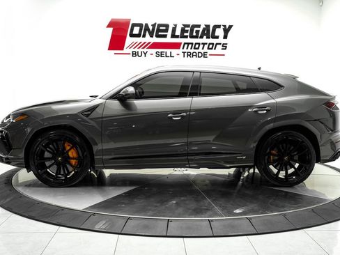 Used 2024 Lamborghini Urus S AWD/4WD image 12