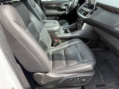 Used 2021 Chevrolet Suburban LT AWD/4WD image 2