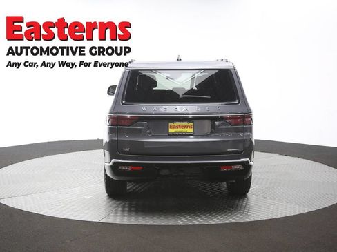 Used 2024 Jeep Wagoneer Series II AWD/4WD image 39