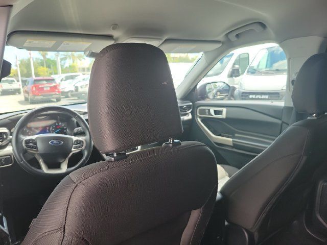 Certified 2023 Ford Explorer XLT RWD image 11