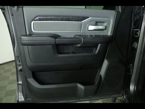 Used 2022 RAM 2500 Big Horn w/ Level C Equiment Group image 23