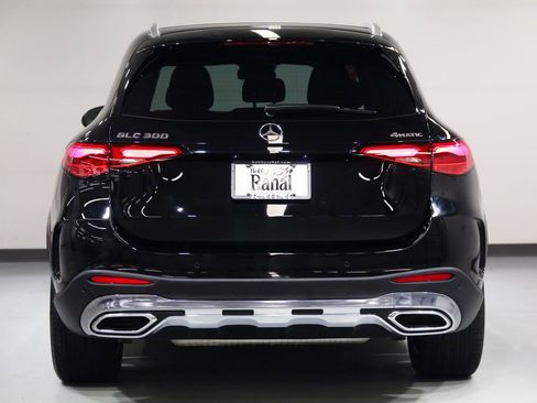 Certified 2026 Mercedes-Benz GLC 300 4MATIC image 2