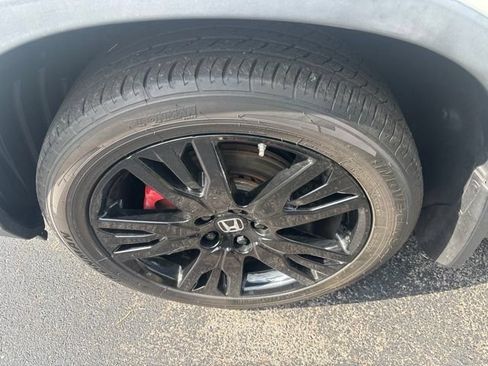 Used 2021 Honda Pilot Special Edition image 3