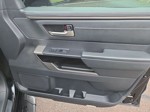 Used 2023 Toyota Tundra Limited AWD/4WD image 17