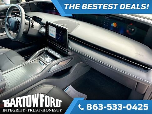 Used 2024 Lincoln Nautilus Premier w/ Jet Appearance Package image 27