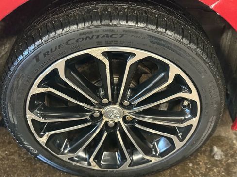 Used 2014 Toyota Corolla S image 38