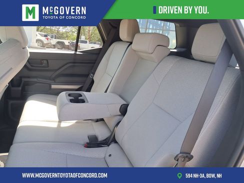Used 2026 Toyota 4Runner SR5 AWD/4WD image 21