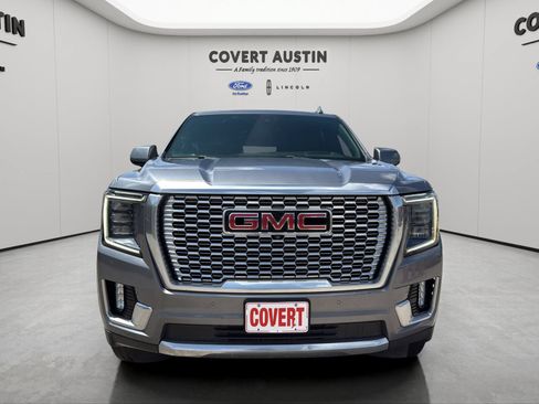 Used 2021 GMC Yukon Denali w/ Denali Premium Package AWD/4WD image 8