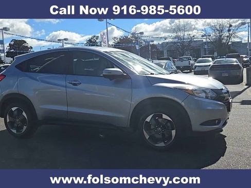 Used 2018 Honda HR-V EX image 2