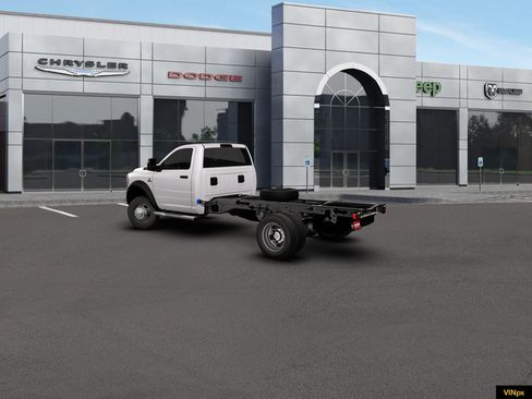 New 2026 RAM 5500 Tradesman w/ Chrome Appearance Group AWD/4WD image 4
