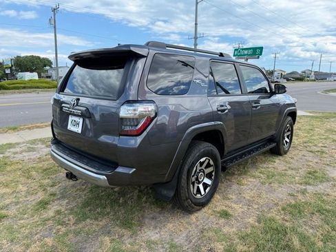 Used 2022 Toyota 4Runner TRD Off-Road Premium AWD/4WD image 7