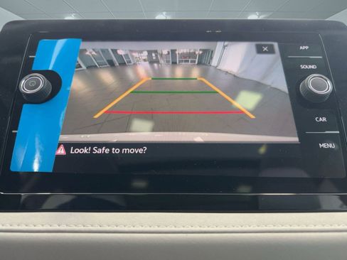 New 2026 Volkswagen Taos SE image 25