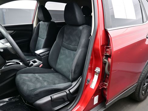 Used 2016 Nissan Rogue S image 11