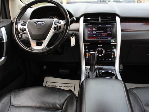 Used 2011 Ford Edge Limited image 19