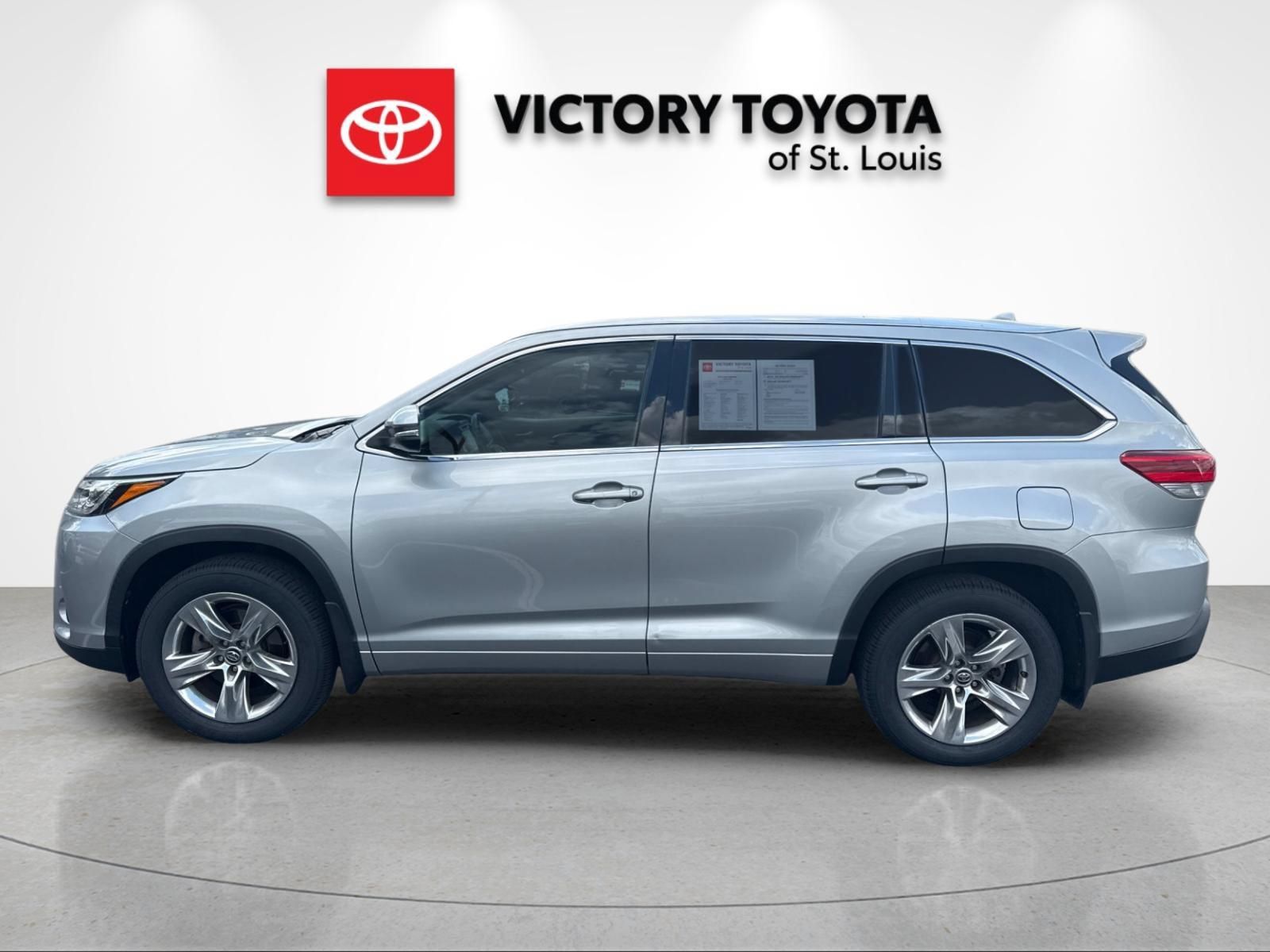 Used 2018 Toyota Highlander Limited AWD/4WD image 6