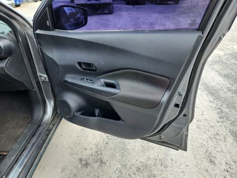 Used 2020 Nissan Kicks S image 22