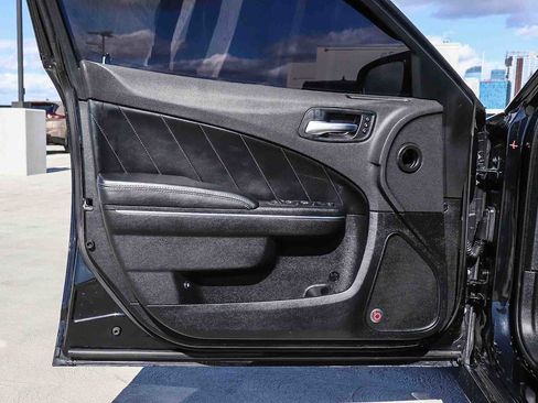 Used 2017 Dodge Charger R/T Scat Pack w/ Technology Group image 23