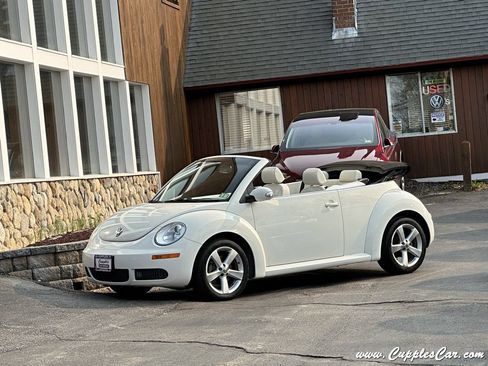 Used 2007 Volkswagen Beetle Triple White Edition FWD image 2