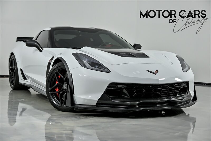 Used 2016 Chevrolet Corvette Z06 w/ 3LZ Preferred Equipment Group RWD image 1
