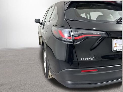 Certified 2023 Honda HR-V LX image 31