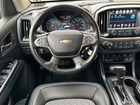 Certified 2018 Chevrolet Colorado Z71 w/ Z71 Midnight Edition image 17