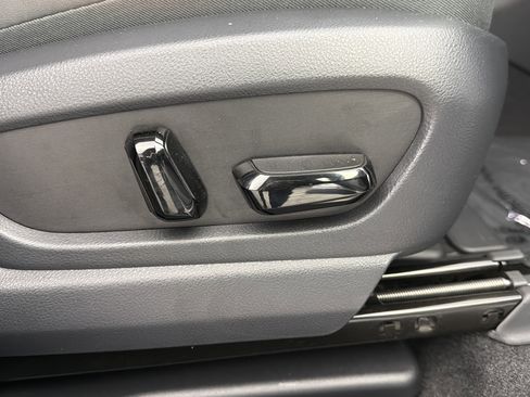 Used 2025 Lexus RZ 450e w/ Accessory Package (2T) image 29