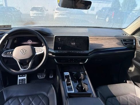 Used 2024 Volkswagen Atlas SEL Premium R-Line AWD/4WD image 6