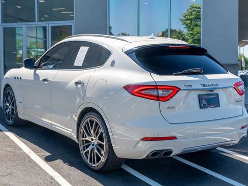 Used 2018 Maserati Levante S GranLusso AWD/4WD image 22