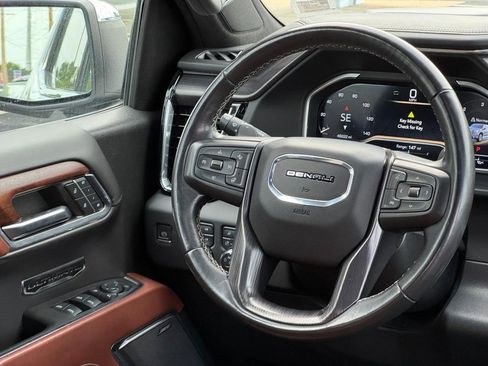 Used 2023 GMC Sierra 1500 Denali Ultimate AWD/4WD image 17