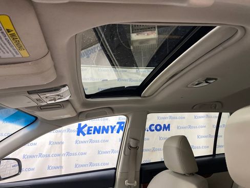 Used 2012 Subaru Outback 2.5i Limited image 10