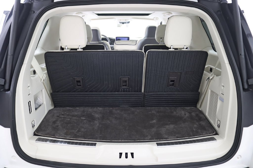 Used 2020 Lincoln Navigator Black Label w/ Cargo Convenience Package AWD/4WD image 42