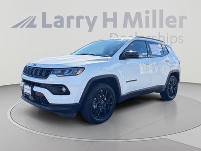 Used 2025 Jeep Compass Latitude w/ Convenience Group