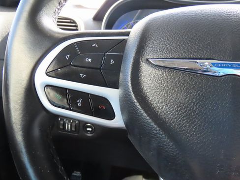 Used 2019 Chrysler 300 Touring L w/ Quick Order Package 22F image 31