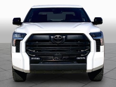 Used 2026 Toyota Tundra Limited AWD/4WD image 4