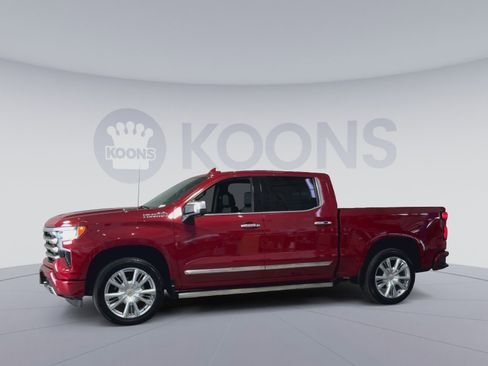 Used 2025 Chevrolet Silverado 1500 High Country AWD/4WD image 7